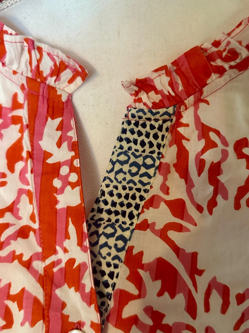 THML Red & Cream Floral Button-Front Puff Sleeve Blouse - Picture 3 of 5